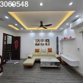 NHÀ ĐẸP PHỐ THƯỢNG THANH long biên phun nôi thât  oto vào nhà